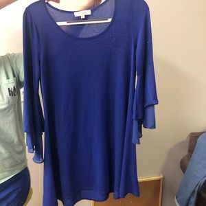 Blue Bell-Sleeved Casual Dress